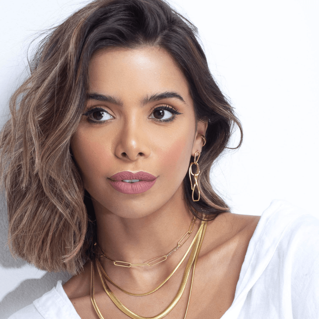Brinco Elo Torcido Banhado a Ouro 18k