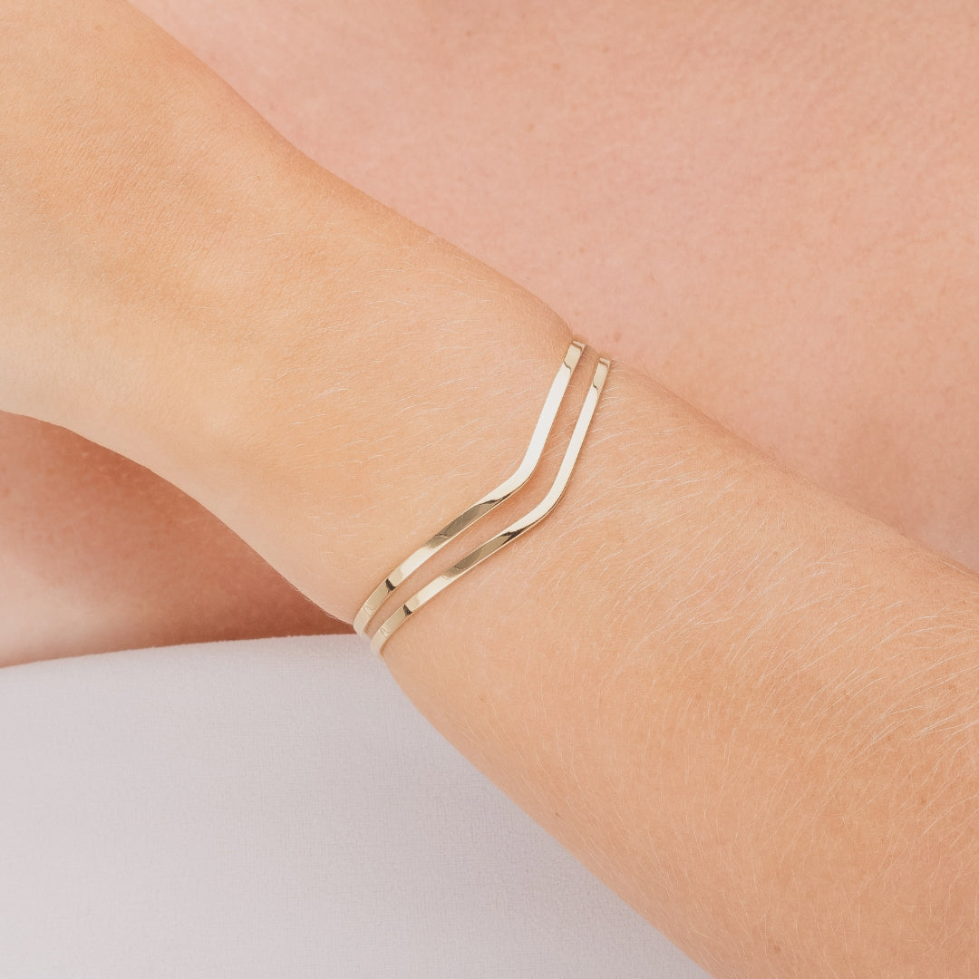 Bracelete Dois Fios Laminado Liso Banhado a Ouro 18k
