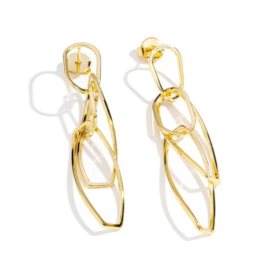 Brinco Elo Torcido Banhado a Ouro 18k