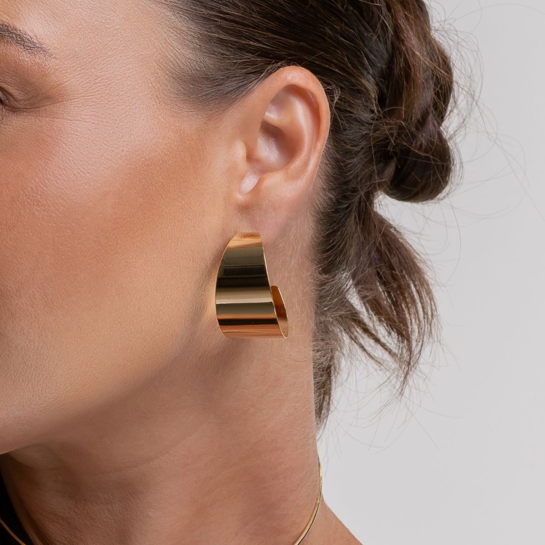 Brinco Argola Chapa Lisa Banhado a Ouro 18K