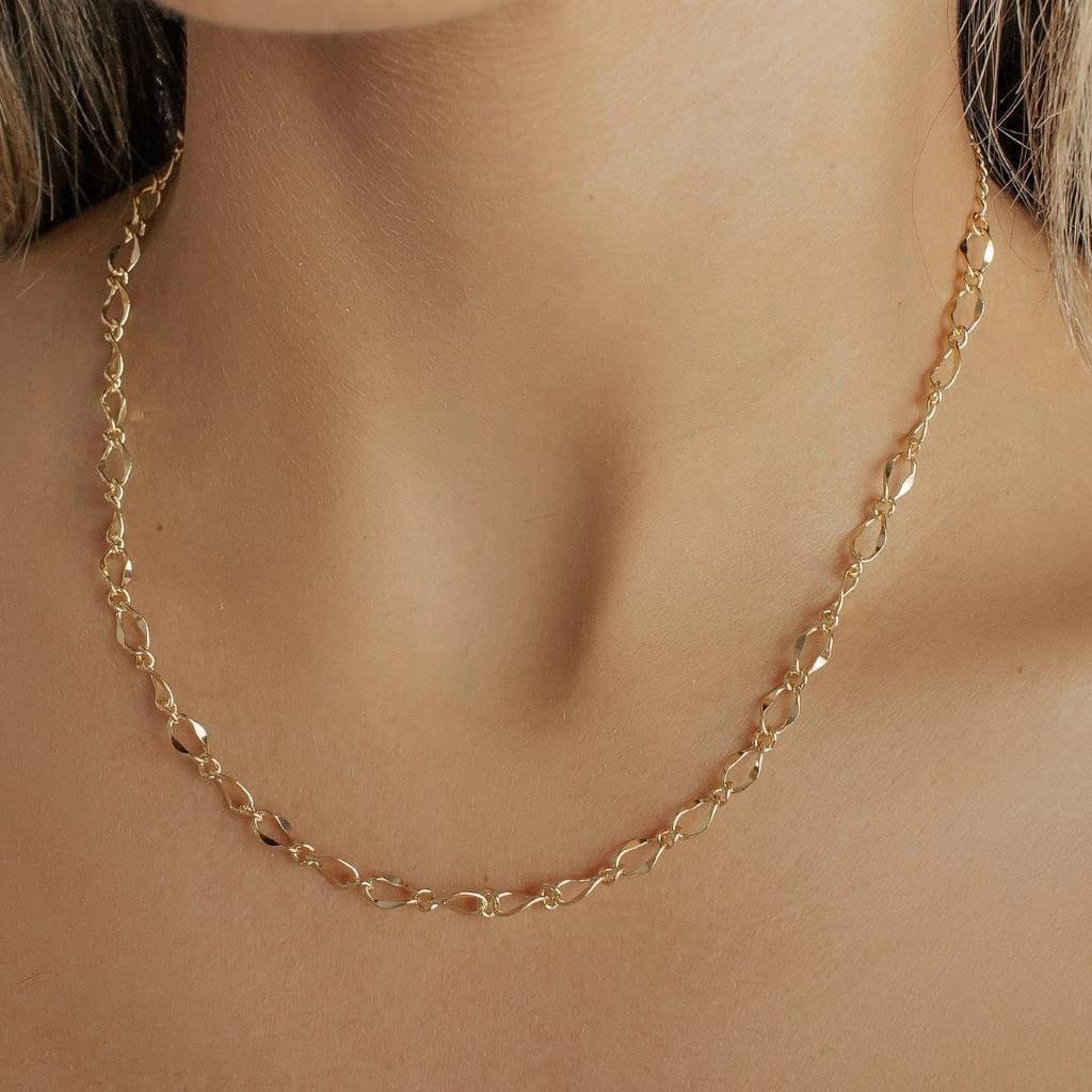Choker Corrente Trabalhada Banhado a Ouro 18K - Mafê Acessórios