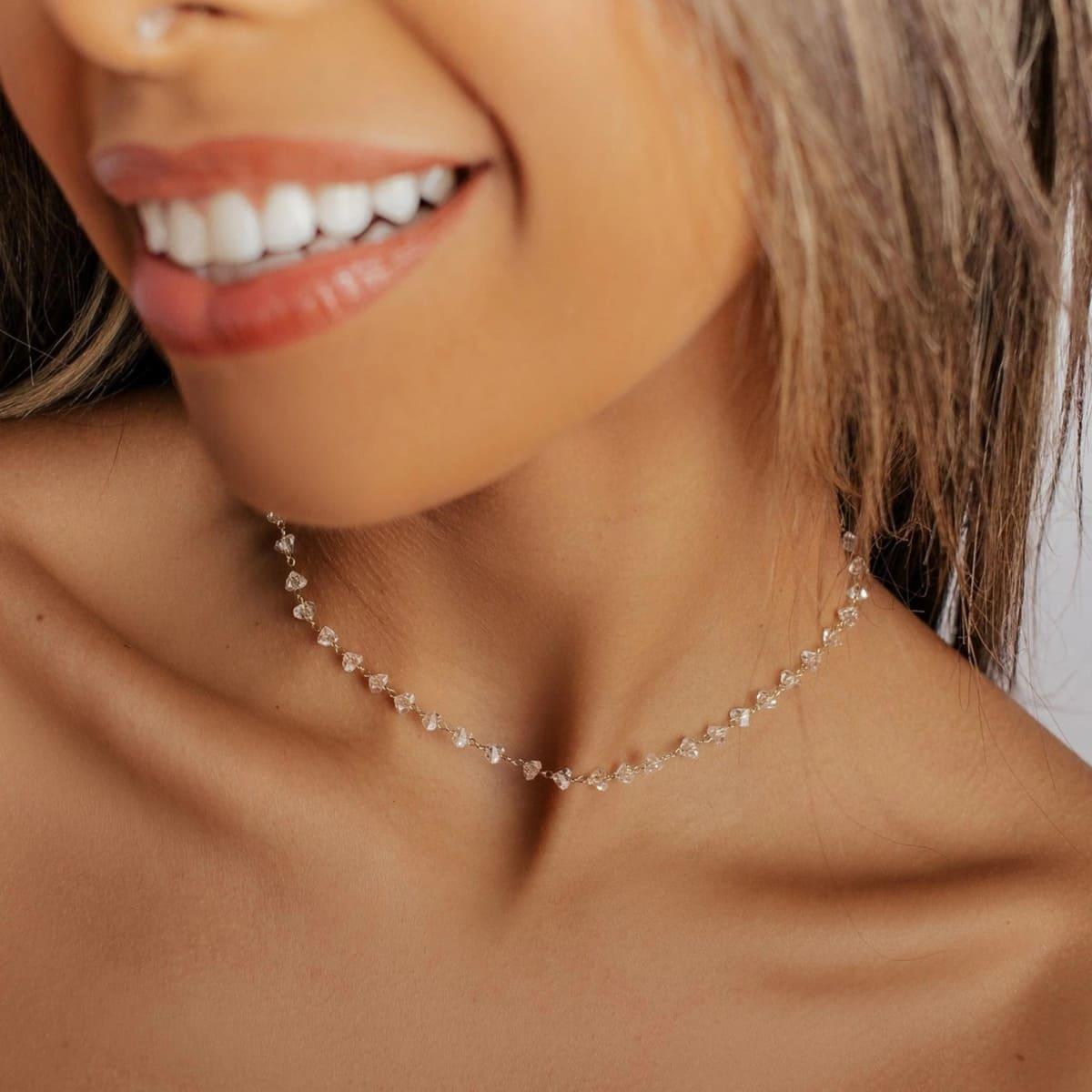 Choker Corrente Cristais Banhada a Ouro 18k - Mafê Acessórios