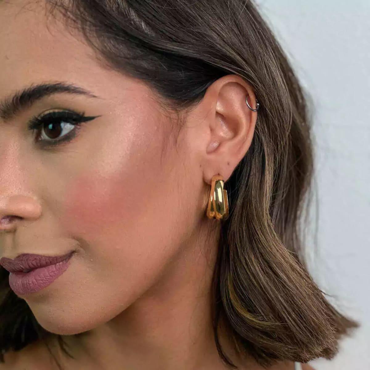 Brinco Dupla Argola Entrelaçada Banhado a Ouro 18k - Mafê Acessórios