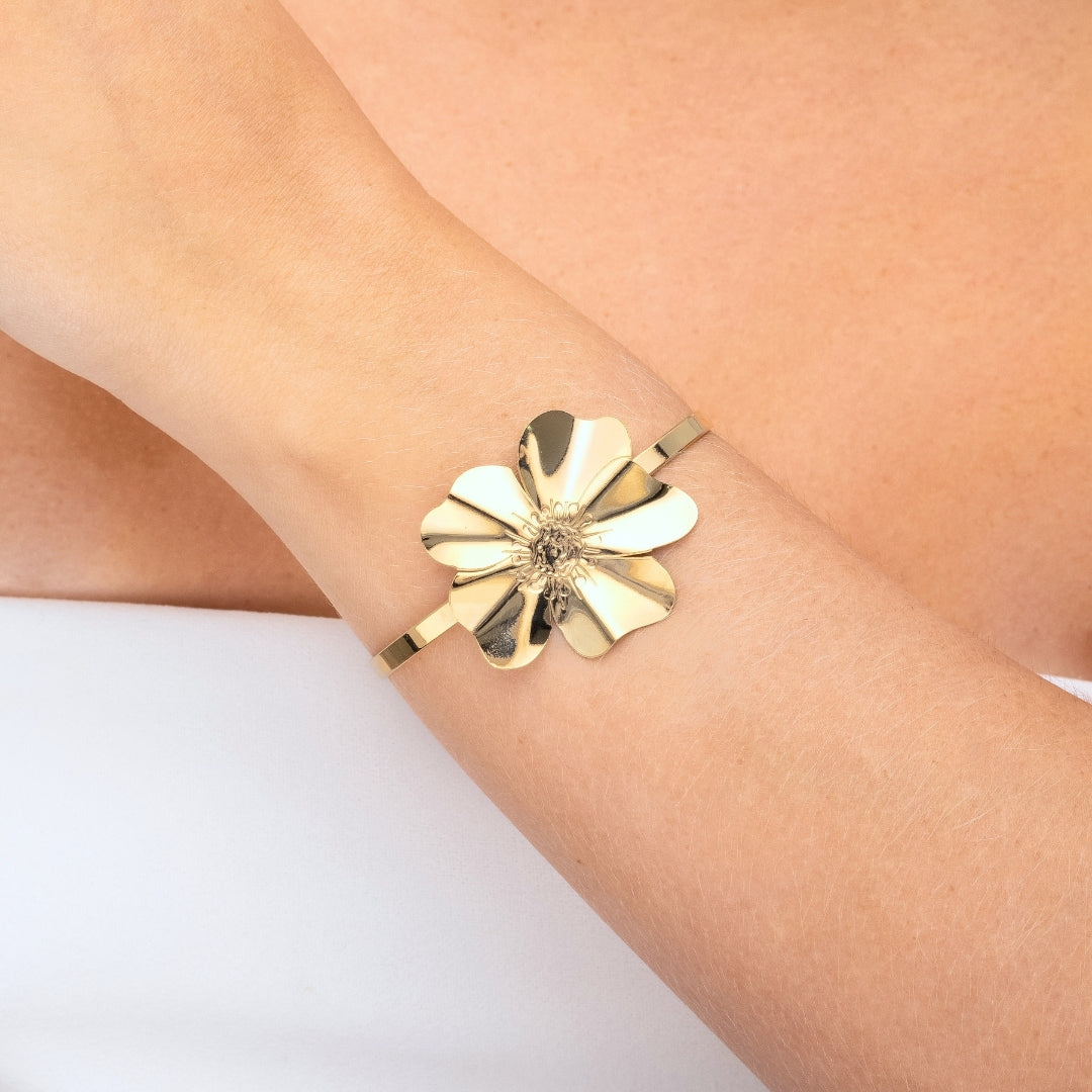 Bracelete Flor Delicado Banhado a Ouro 18K