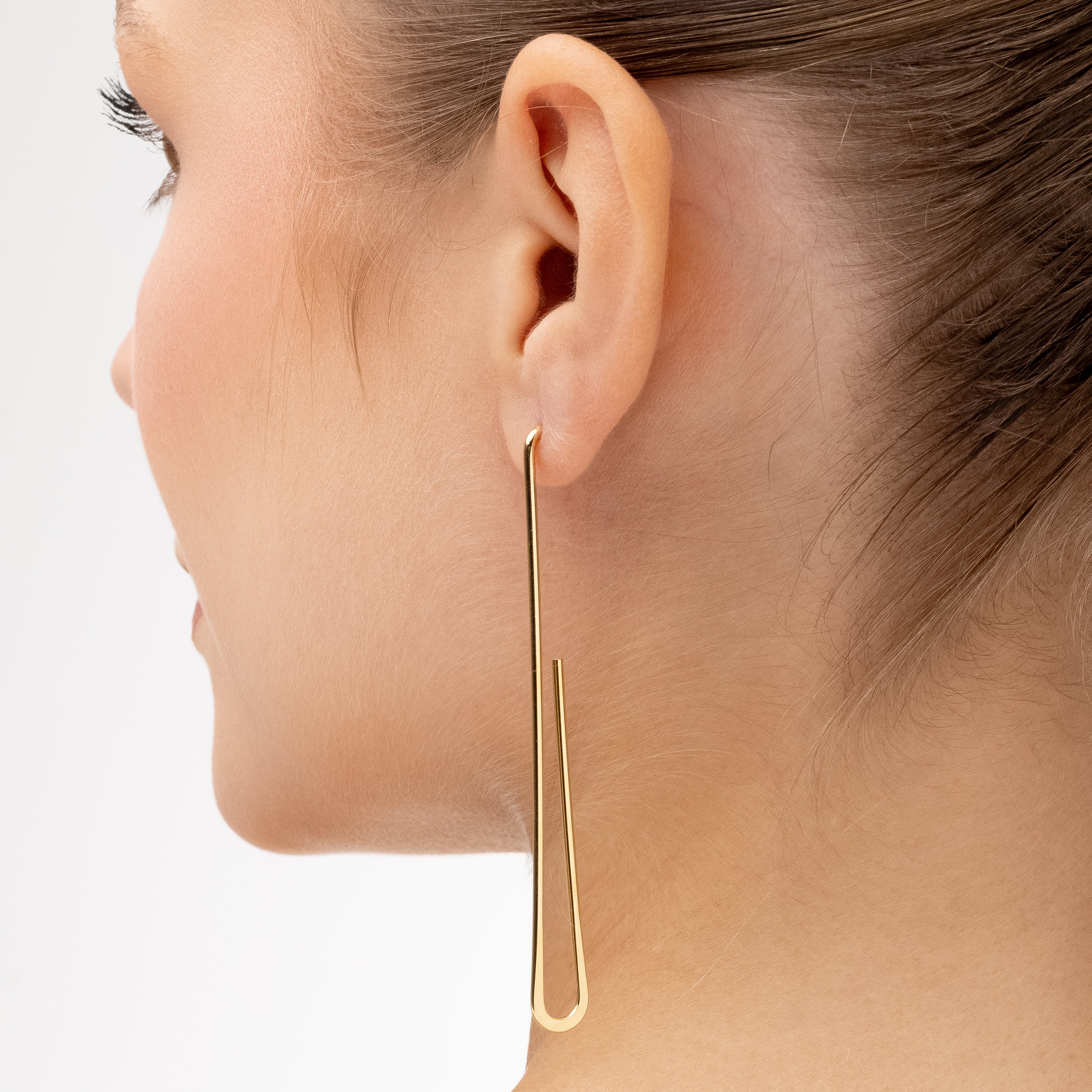 Brinco Haste Lisa Banhado a Ouro 18k
