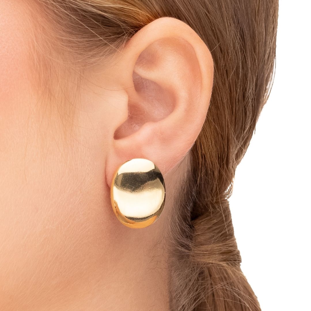 Brinco Oval Liso Banhado A Ouro 18K