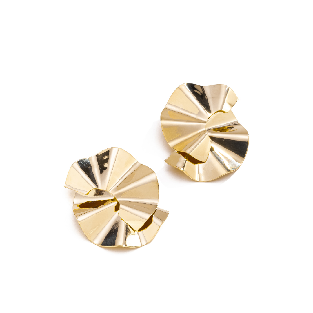 Brinco Chapa Plissada Banhado a Ouro 18K