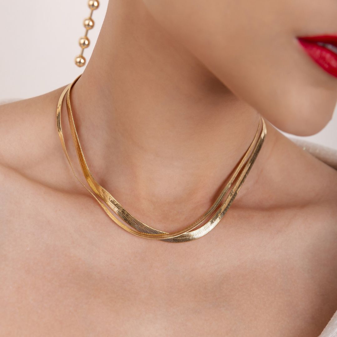 Colar Fita Banhado a Ouro 18k